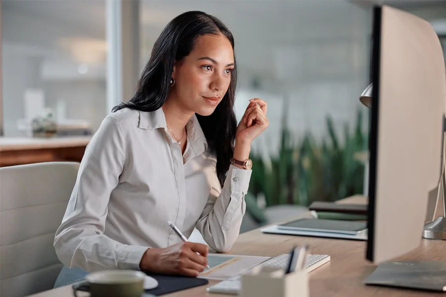 Go to Article Page - From Contracts to Litigation: Specializations Within Marian's Online Paralegal Associate