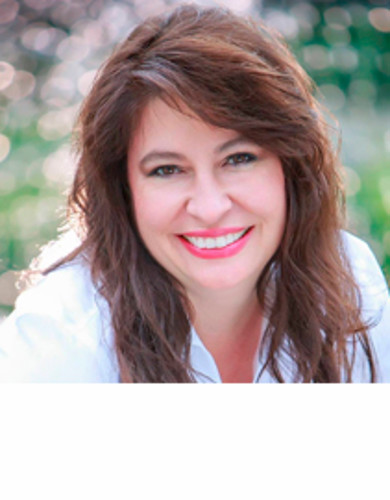 Beverly Fernandez Headshot