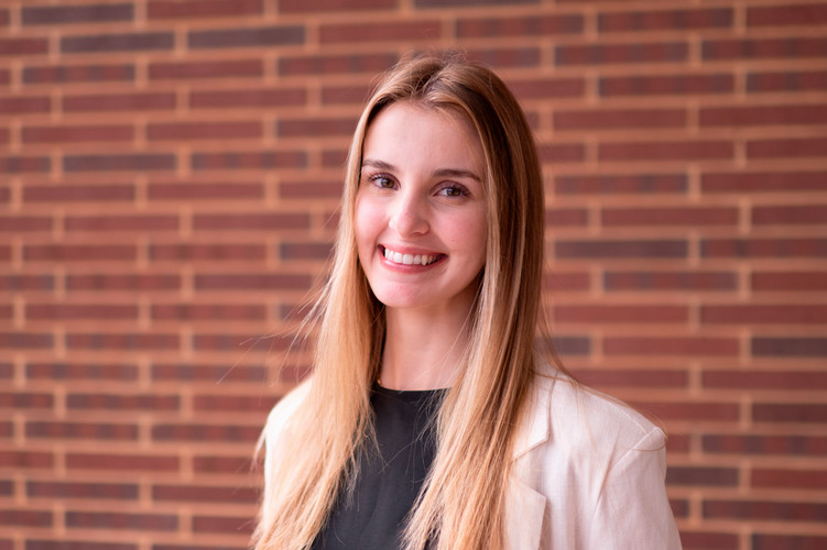 Emma Hendrix Headshot