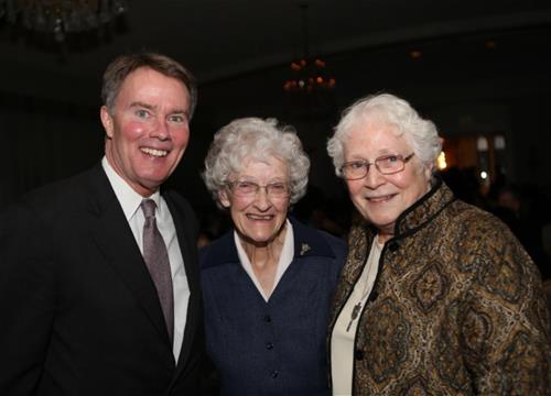 Sisters with Mayor 